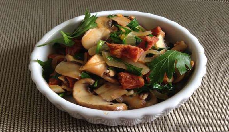 Champignons con Chorizo