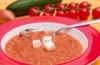 Paprikasuppe mit Feta Käse