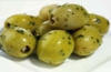 Kräutermandeln mit Oliven